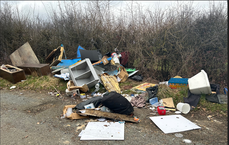 Fly-tip at Barley Mow Lane, near St Albans