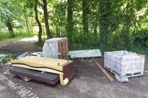 Fly-tip in Park Street
