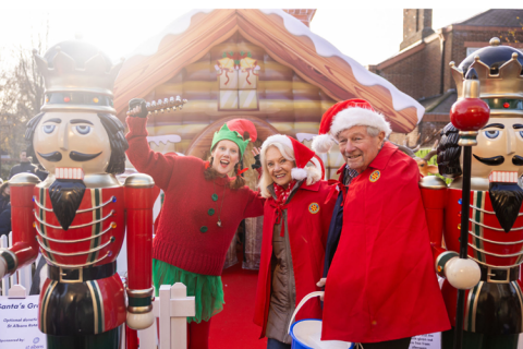 Christmas Cracker 2025